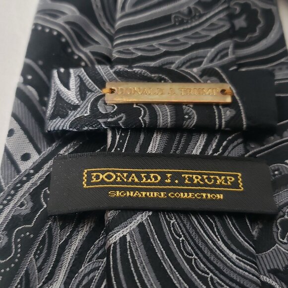 Donald Trump Signature Collection 100% Silk Necktie - Black Gray Paisley - 3 1/2 - Picture 5 of 5